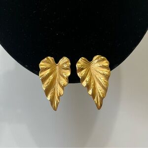 Vintage Monet Gold Tone Elephant Ear Leaf Clip On Earrings